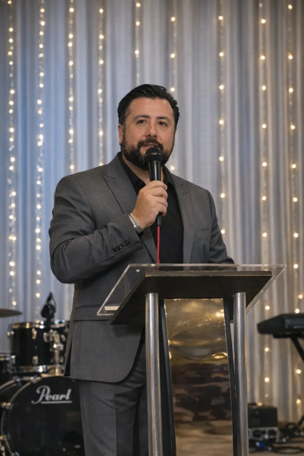 Pastor Yoshimar Mora